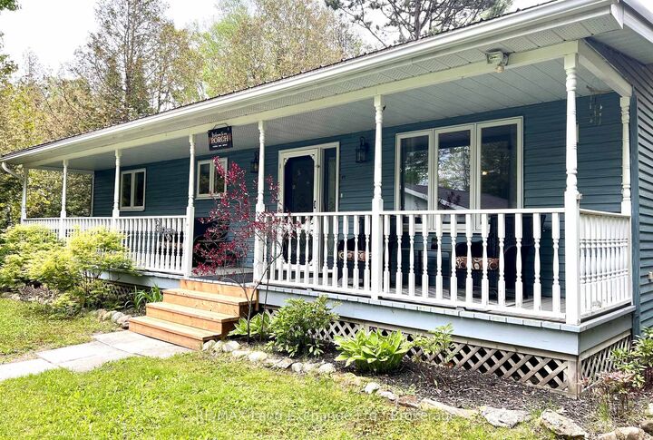 Property Photo:  304 Maple Street  ON N2Z 2X3 