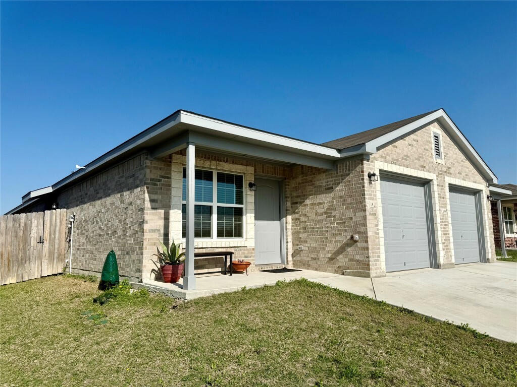 Property Photo: 209 Dolphin Drive A TX 76501