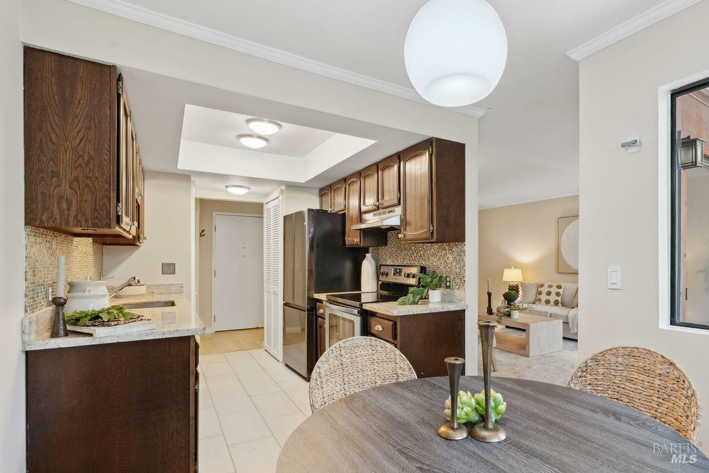 Property Photo: 1579 Lincoln Avenue 211 CA 94901
