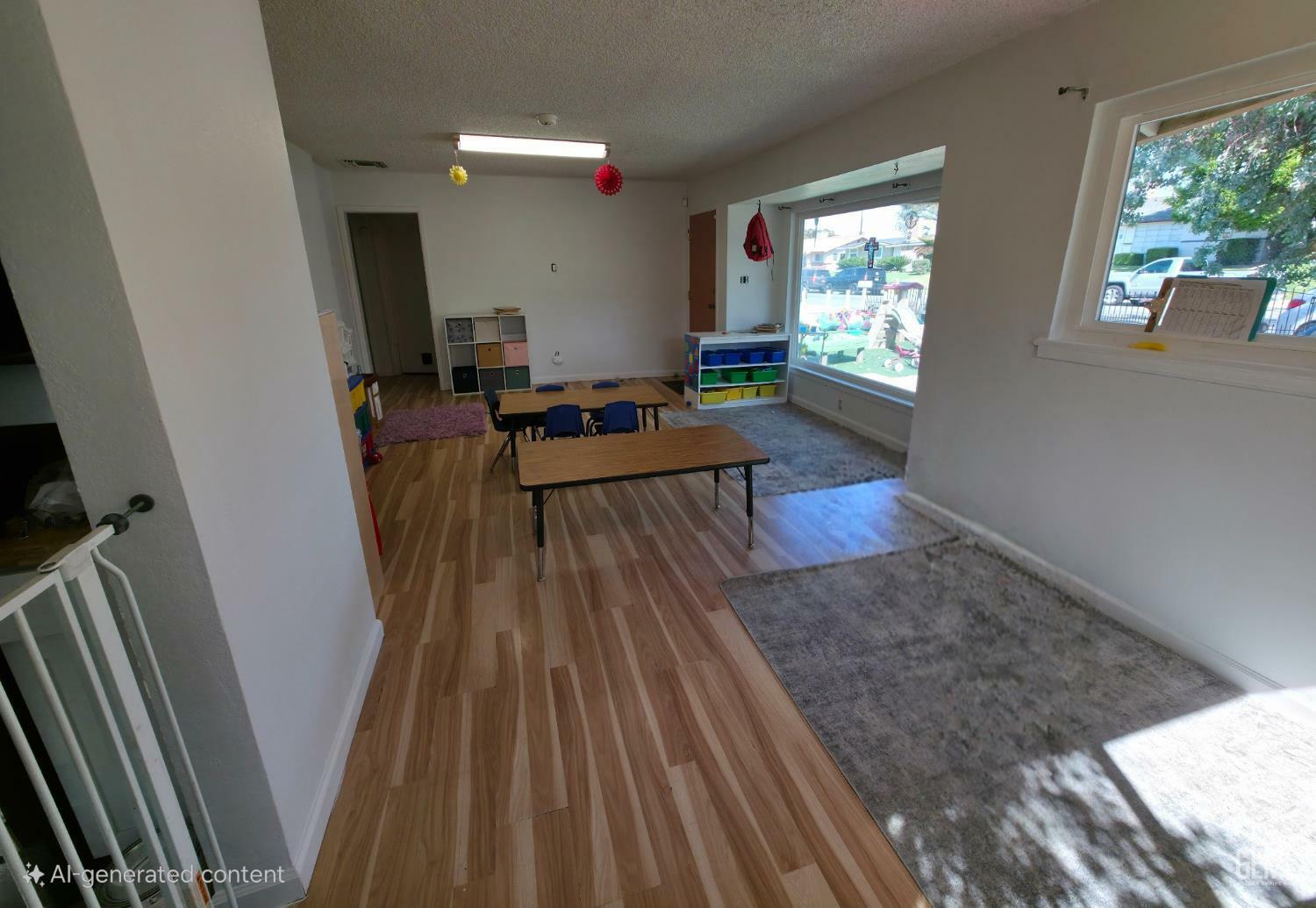 Property Photo: 1005 Radcliffe Avenue CA 93305