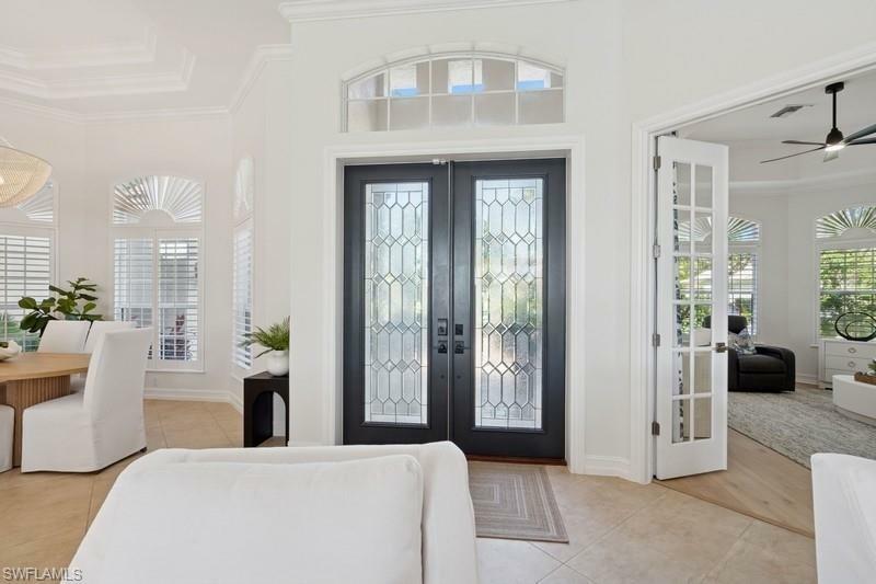 Property Photo: 7660 Mulberry Ln FL 34114
