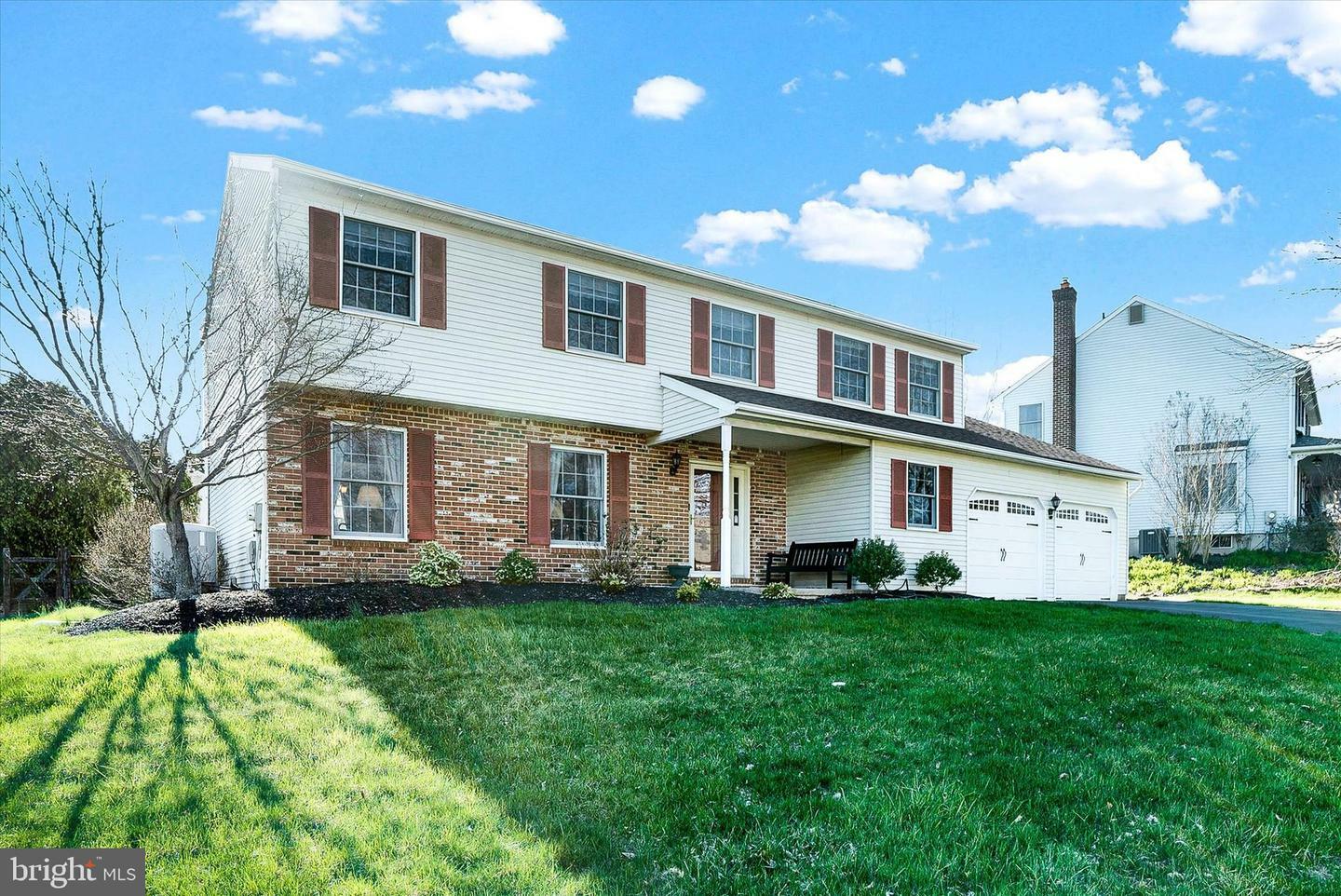 Property Photo: 314 Heatherfield Drive PA 18964