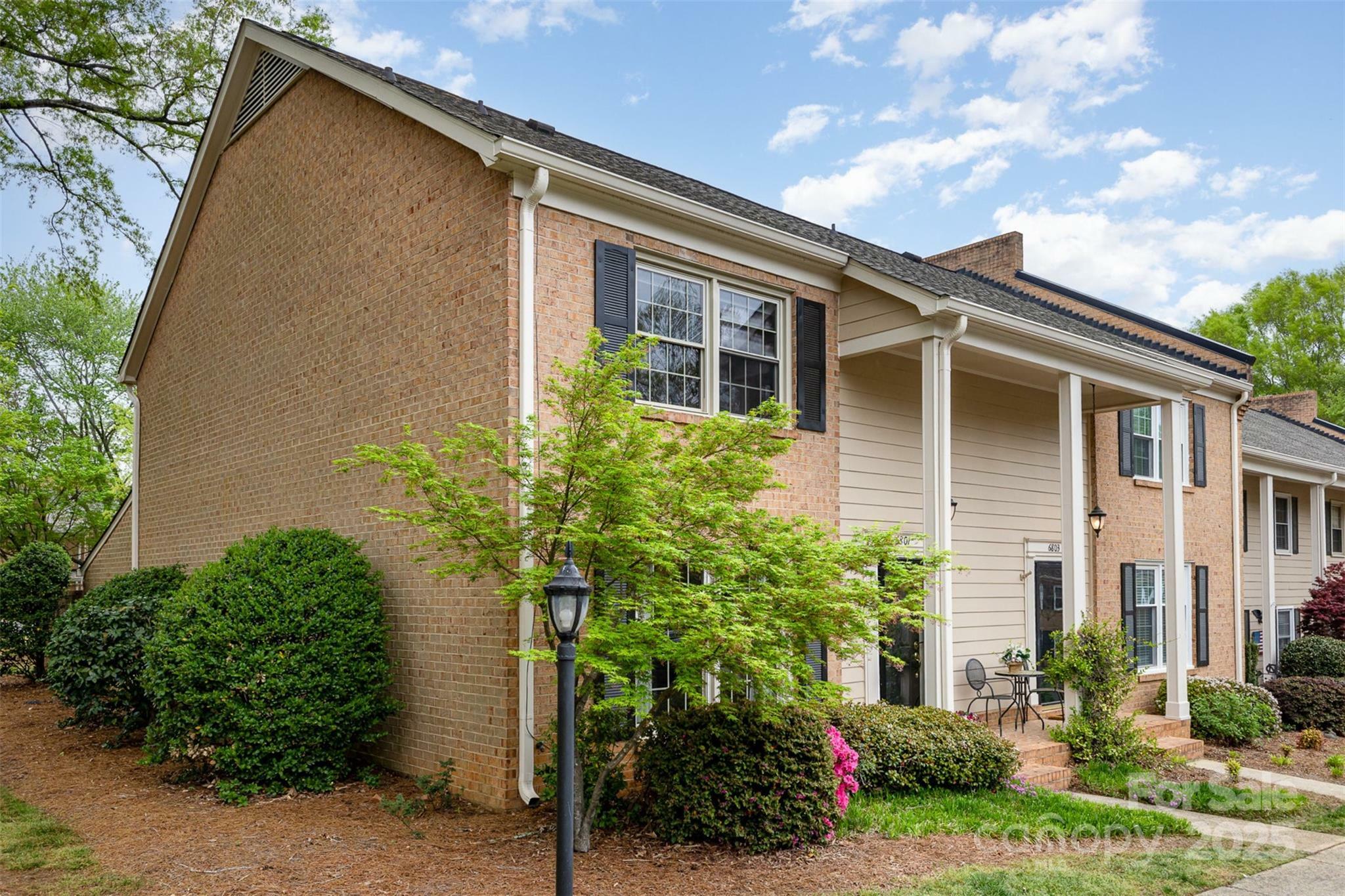 Property Photo: 6801 Dumbarton Drive NC 28210