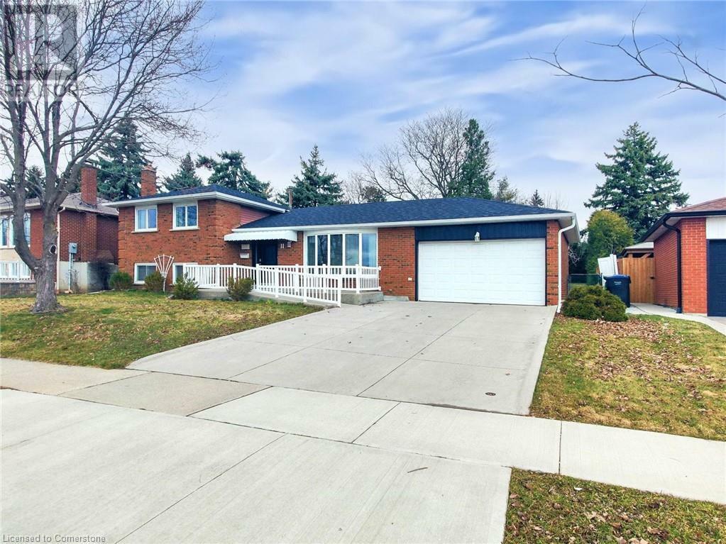 Property Photo: 11 Meadowland Gate ON L6W 3N8