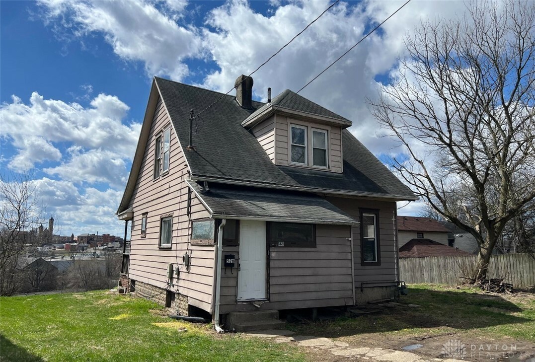 Property Photo: 520 Mount Vernon Avenue OH 45503