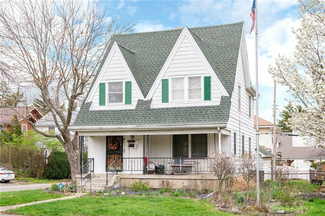 Property Photo:  61 W Maplewood Avenue  OH 45405 
