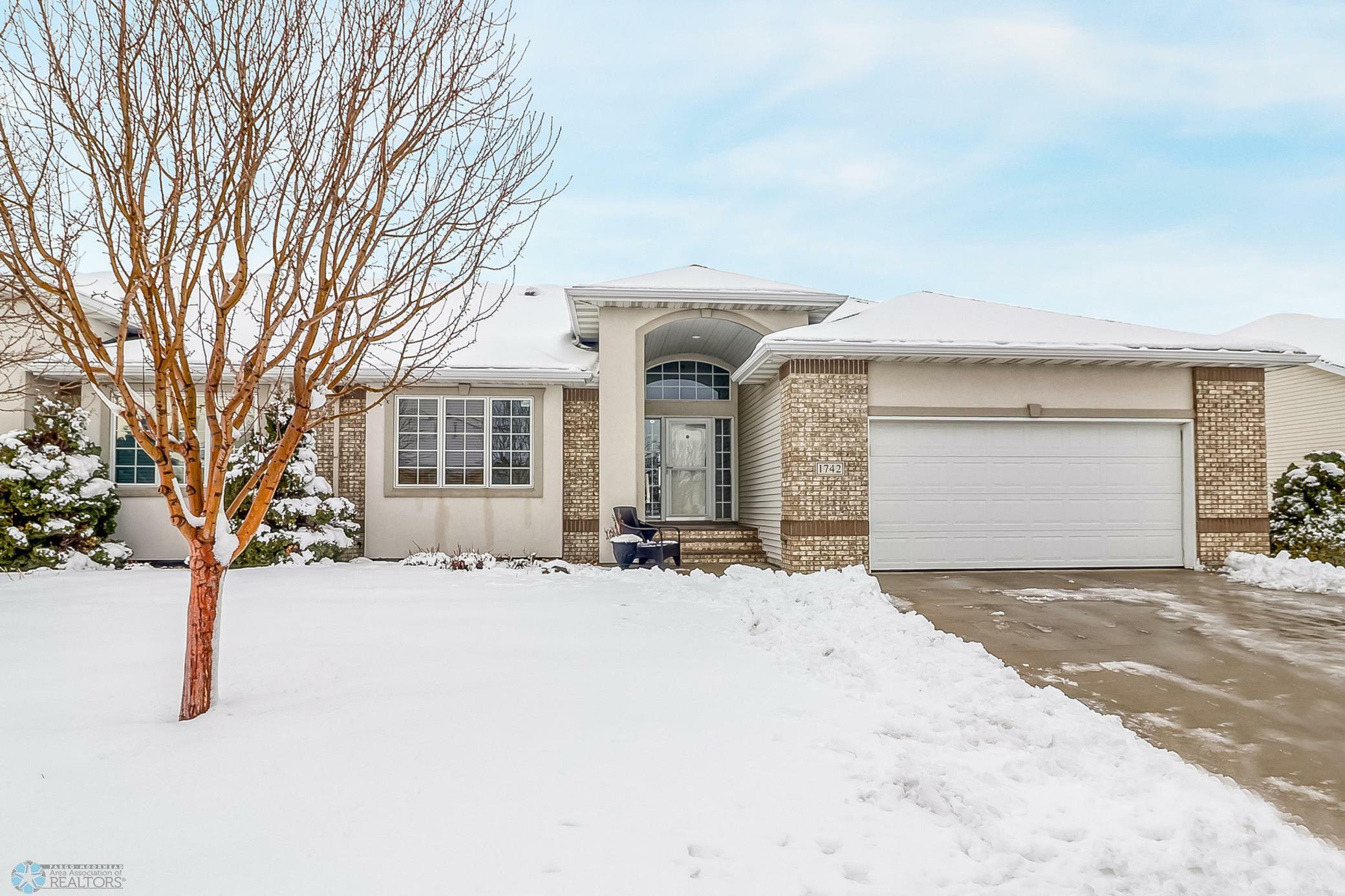 1742 Evergreen Way  West Fargo ND 58078 photo
