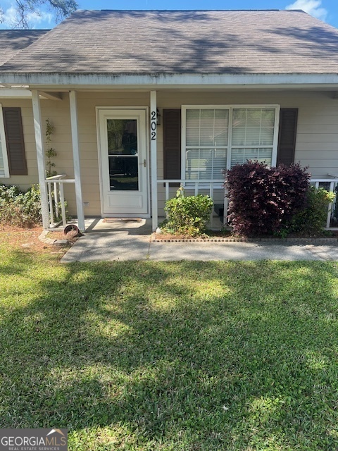 Property Photo: 202 Brackenfern Way GA 31548