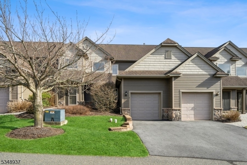 8 Tillbrook Ct  Hardyston Twp. NJ 07419 photo