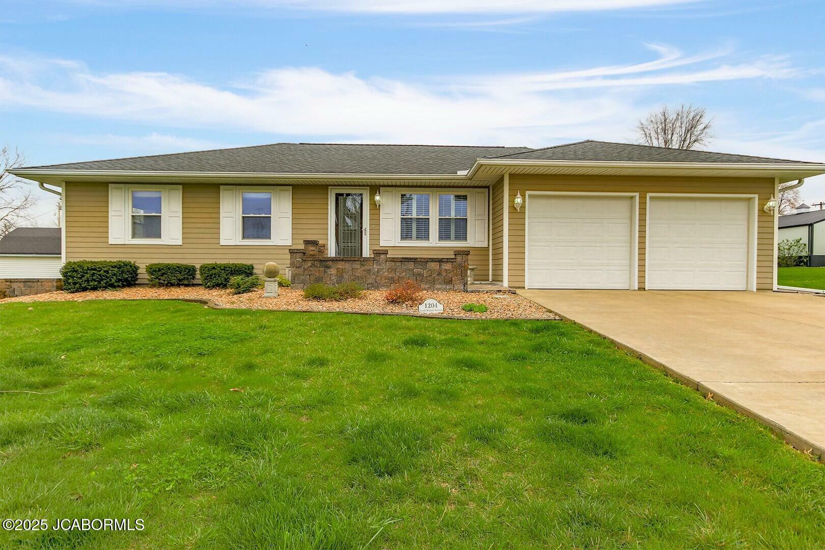 Property Photo: 1204 S Walnut Avenue MO 65281