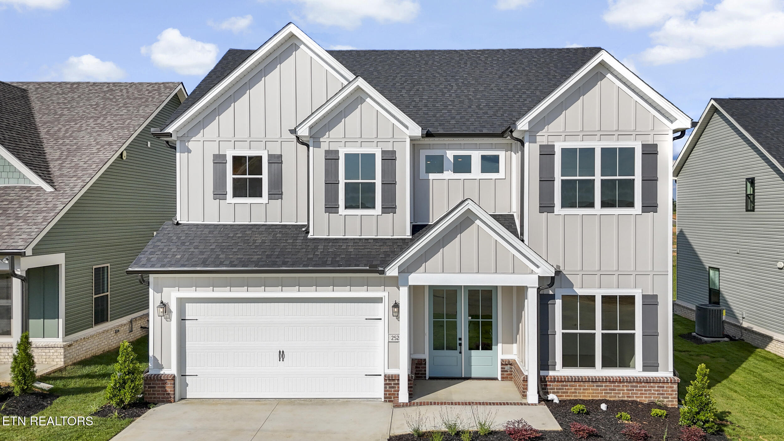 Property Photo: 2520 Maroon Bells Rd TN 37932