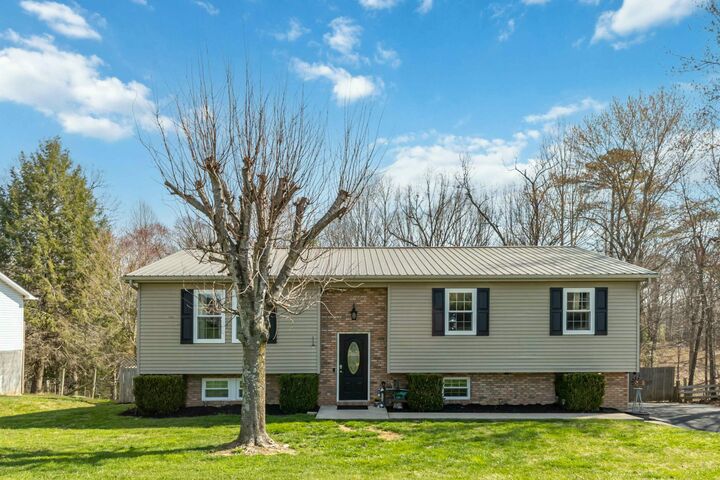 Property Photo: 200 Brandon Drive KY 40701