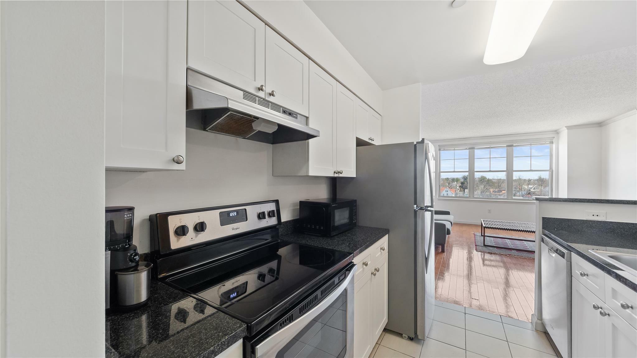 Property Photo: 300 Mamaroneck Avenue 702 NY 10605