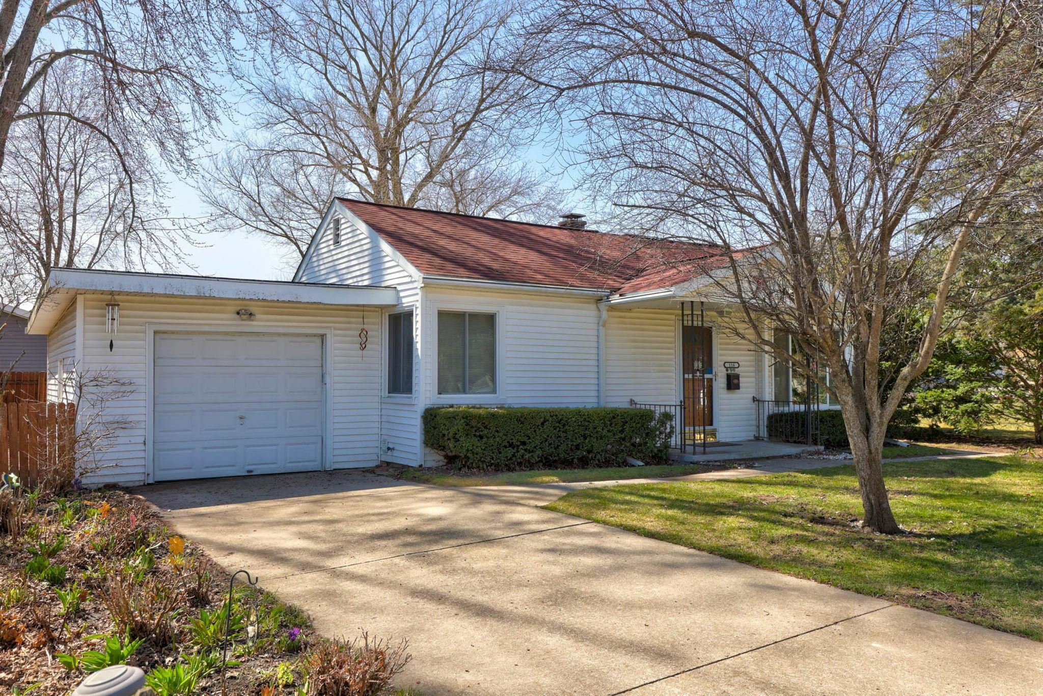 Property Photo: 116 Vine Street MI 48655