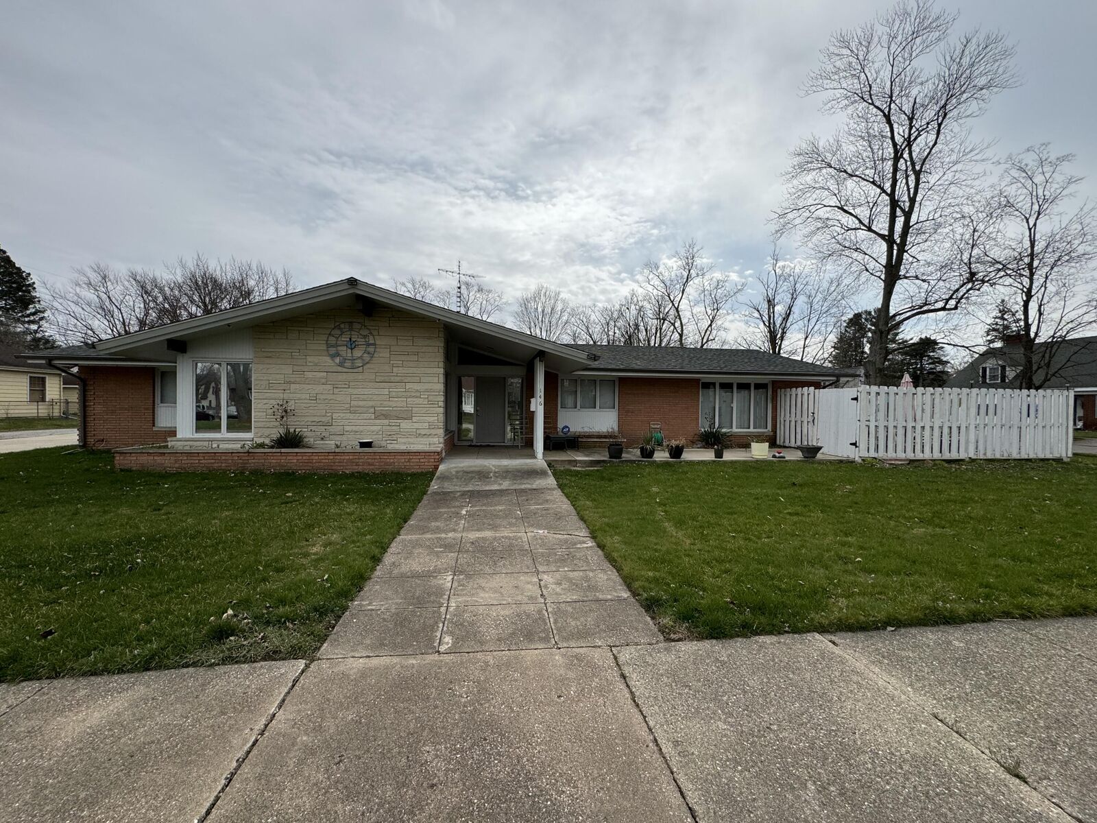 Property Photo:  146 W May Street  MI 49022 