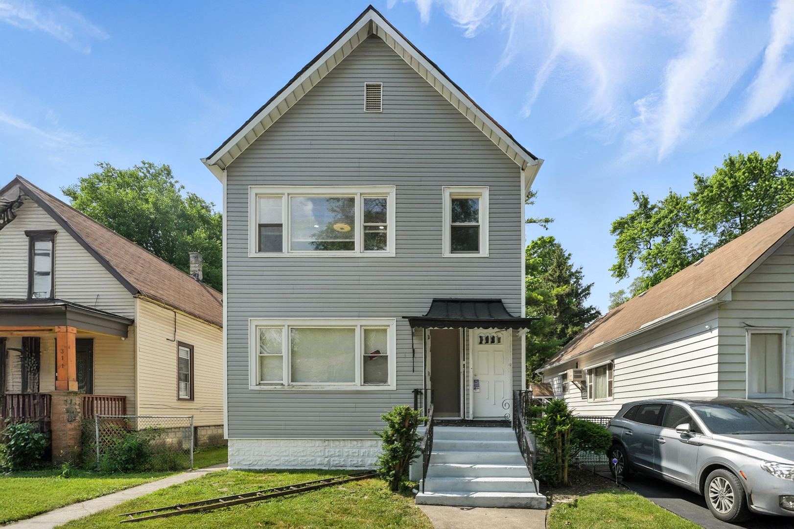 Property Photo: 307 E 136th Place IL 60827
