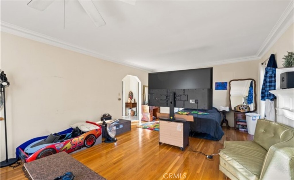 Property Photo:  309 Lincoln Avenue 309  CA 91767 