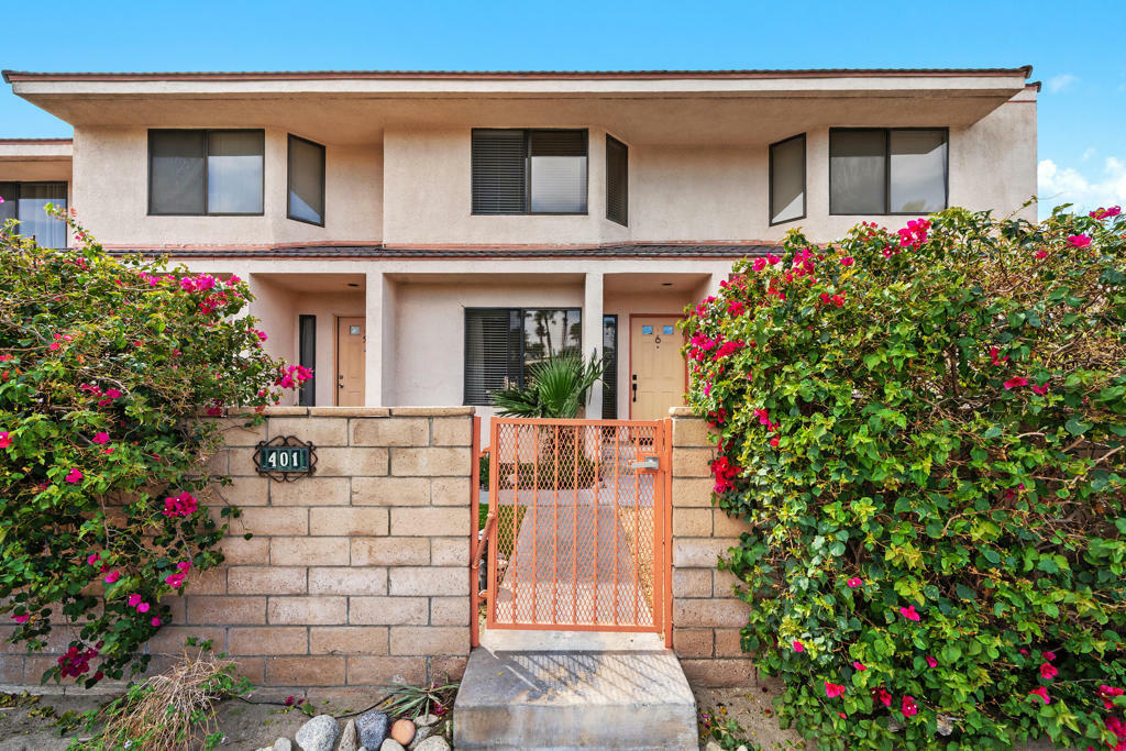 Property Photo: 401 E Vista Chino 6 CA 92262