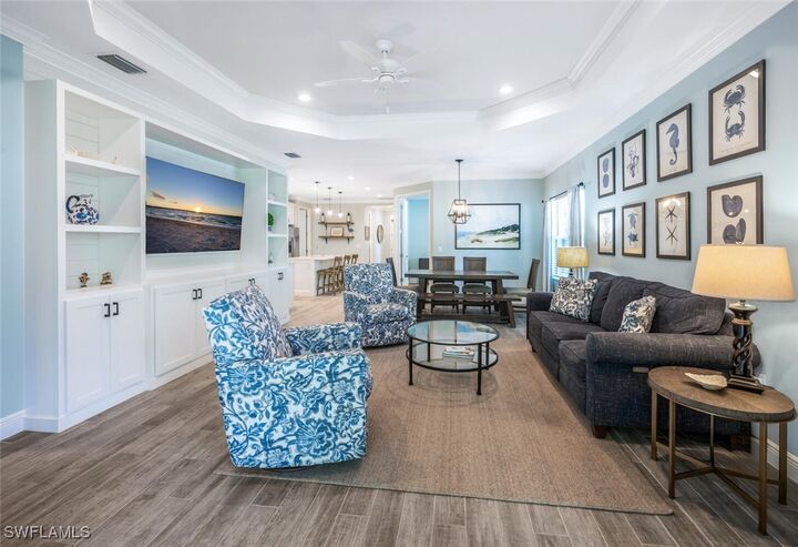Property Photo:  2211 Marquesa Circle  FL 34112