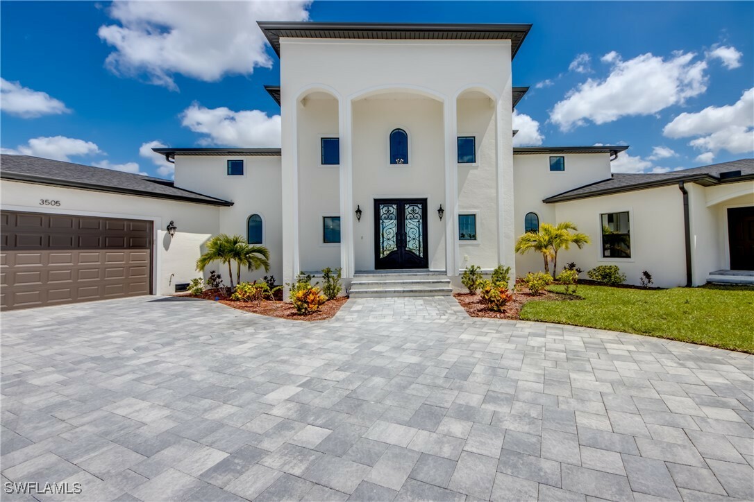 Property Photo: 3505 NW 44th Place FL 33993