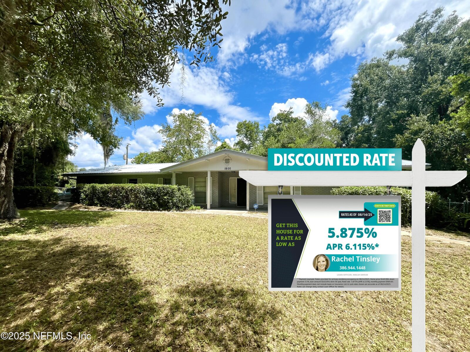 Property Photo: 1800 Laurel Street FL 32177