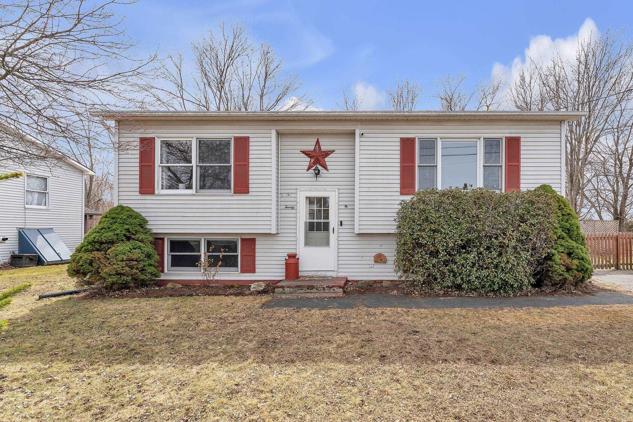 Property Photo: 20 Guyette Circle VT 05478