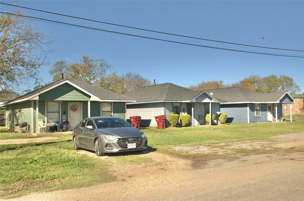 Property Photo: 501 15th Street TX 75446