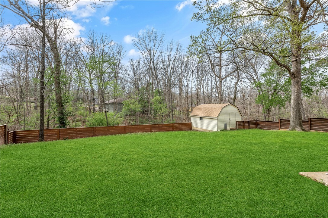 Property Photo: 17 Yarmouth Drive AR 72715