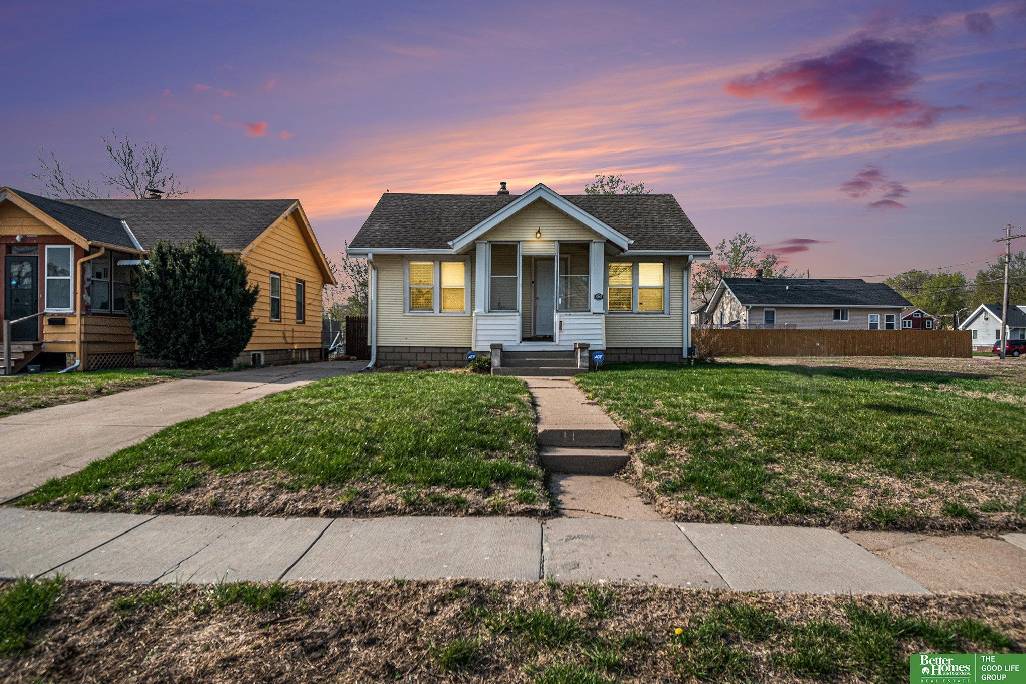 Property Photo:  2847 Wirt Street  NE 68111 