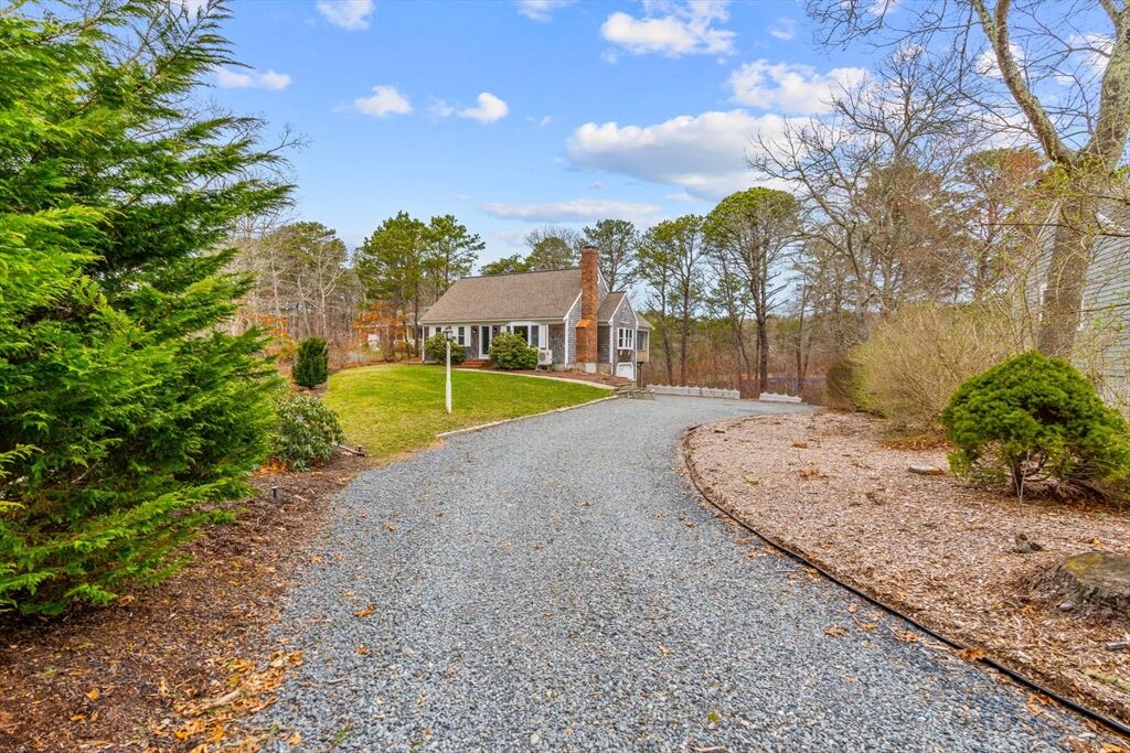 Property Photo:  40 Braddock Circle  MA 02641 