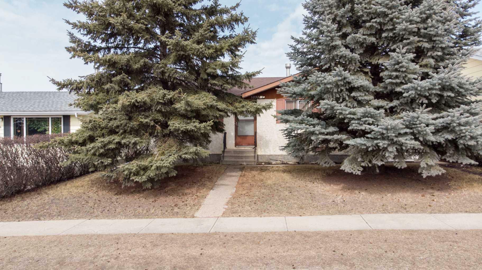 Property Photo: 5232 42 Street AB T4G 1K3