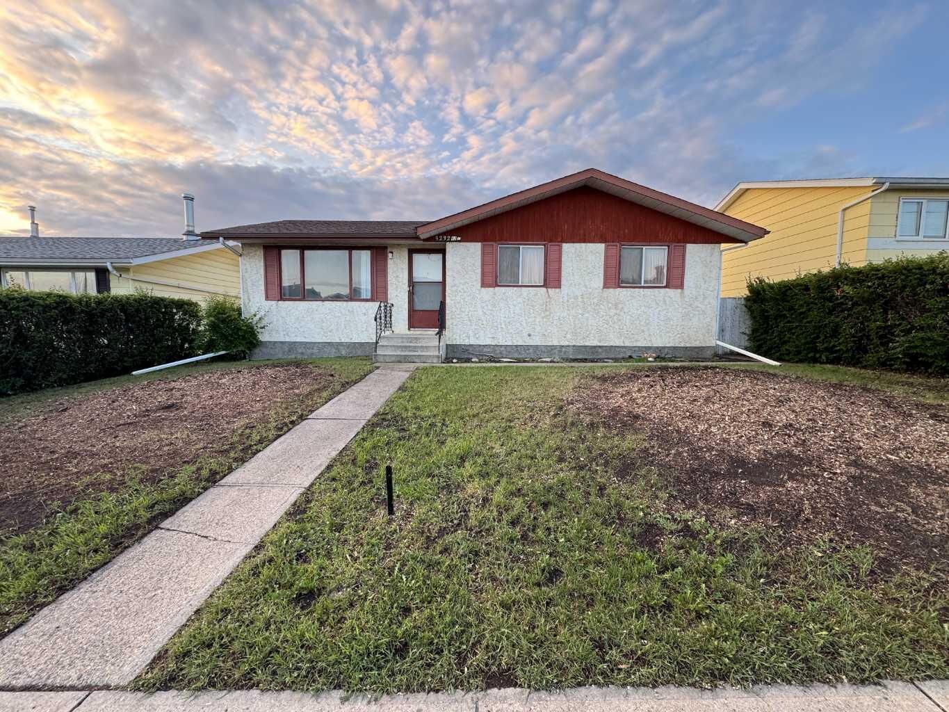 Property Photo: 5232 42 Street AB T4G 1K3