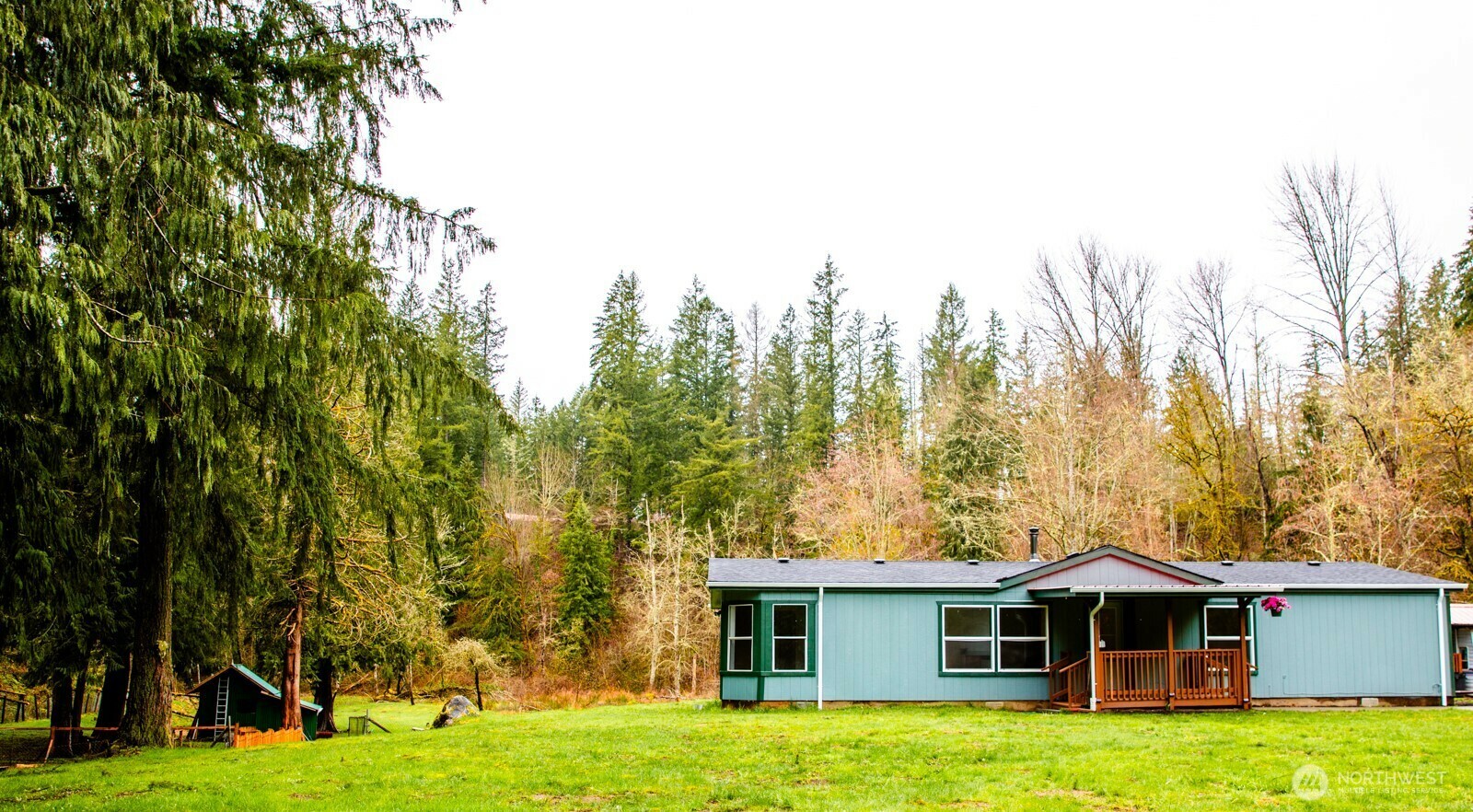 Property Photo: 23213 239th Place SE WA 98038