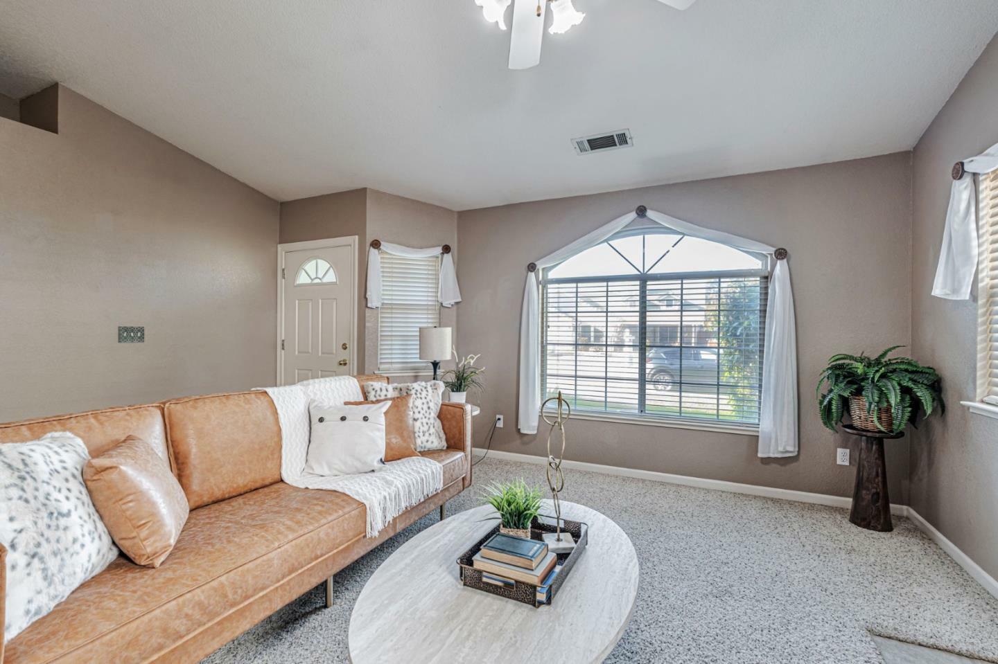 Property Photo: 1519 Tamara Court CA 95320