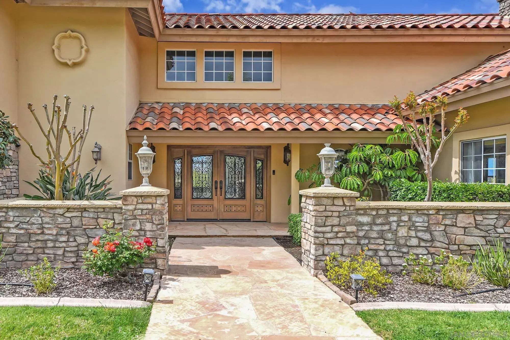 Property Photo: 13000 Lomas Verdes Dr CA 92064