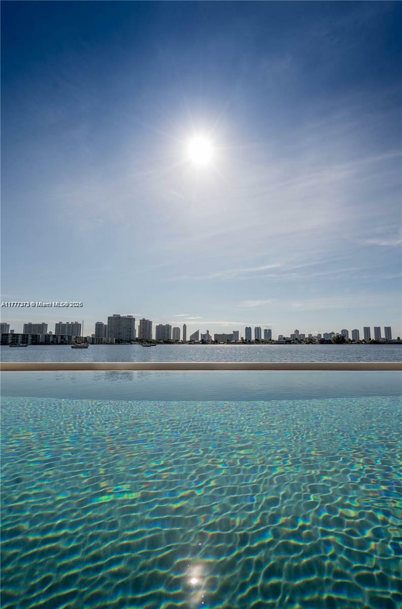 Property Photo: 17301 Biscayne 2408 FL 33160