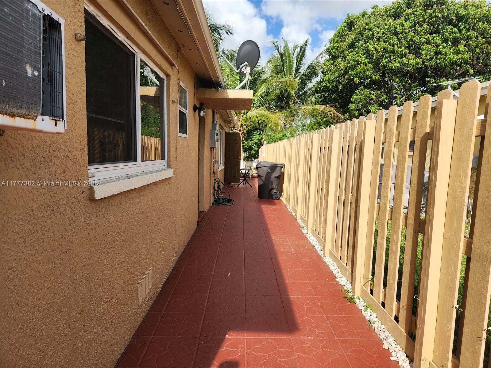 Property Photo:  4001 NW 46th Way 1  FL 33319 