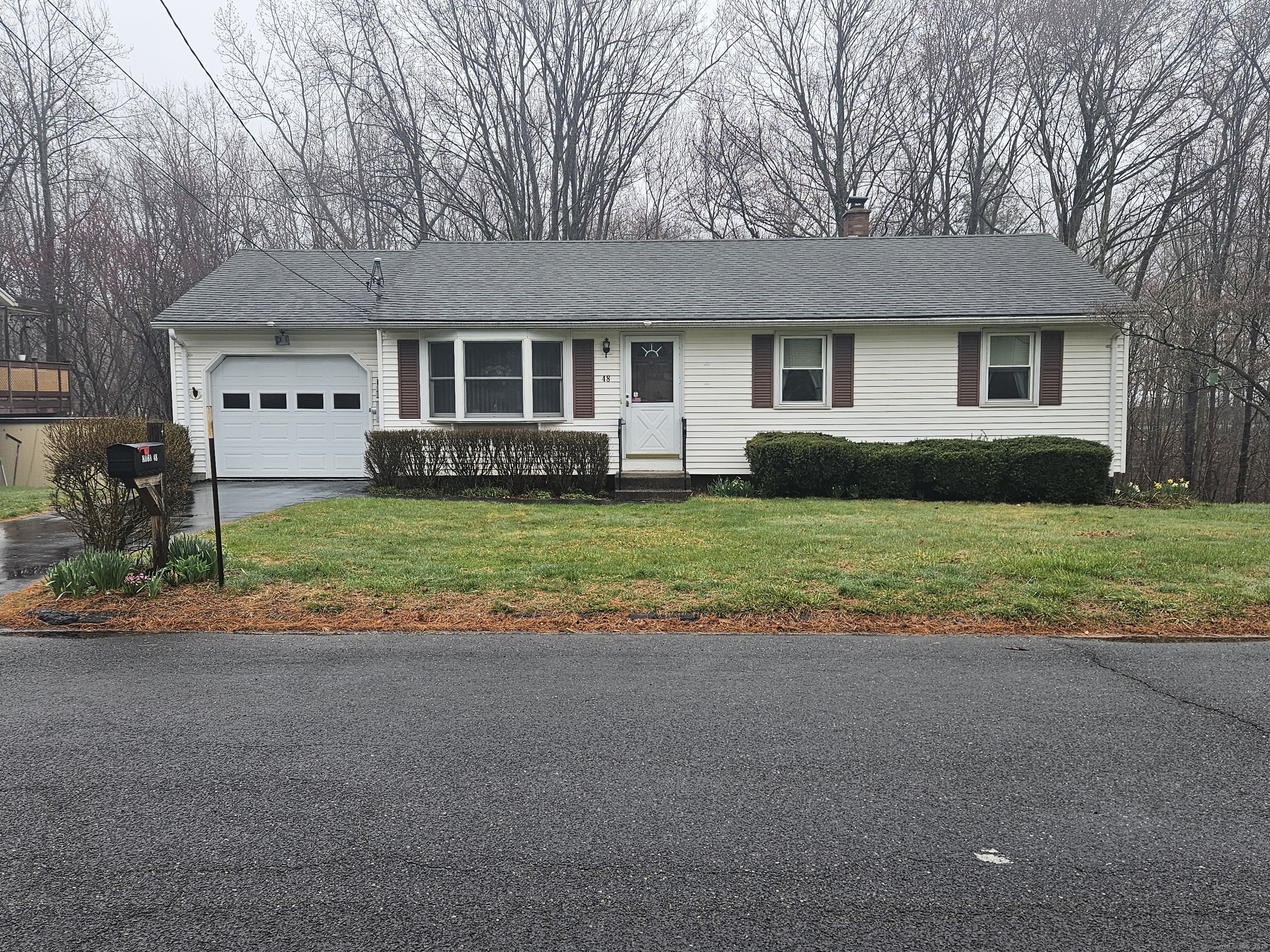 Property Photo: 48 Eastview Terrace CT 06450