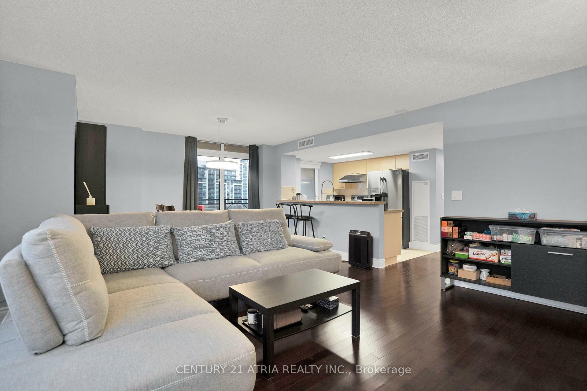Property Photo: 51 Saddlecreek Drive 610 ON L3T 7Z1