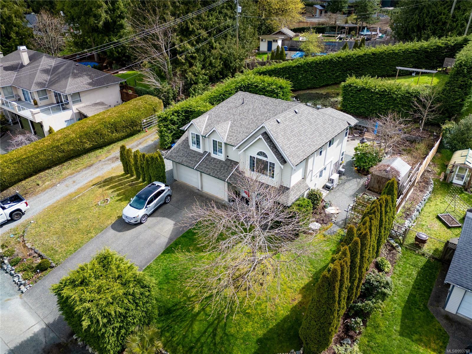 Photo de la propriété: 794 Windsong Pl BC V8H 1B4