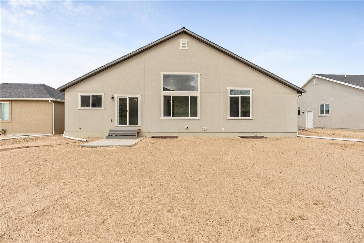 Property Photo:  2329 E Woodbury Ln  UT 84005 
