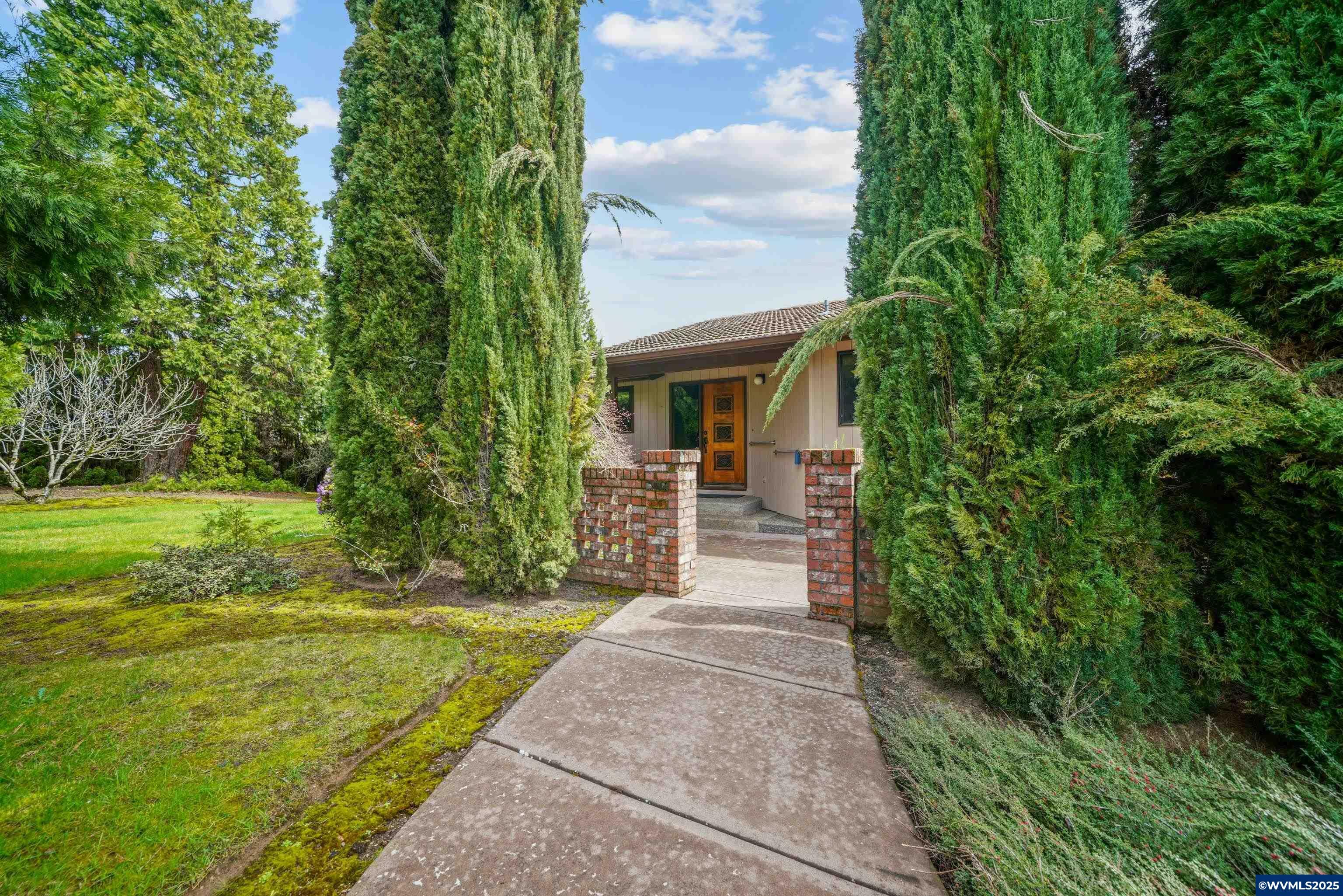 Property Photo: 1320 Gibson Hill Rd NW OR 97321