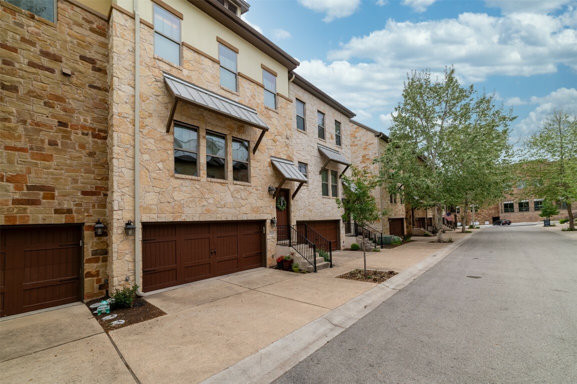 Property Photo: 1028 Highknoll Lane TX 78628