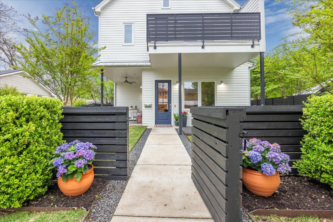 Property Photo: 1303 Harriet Court A TX 78756
