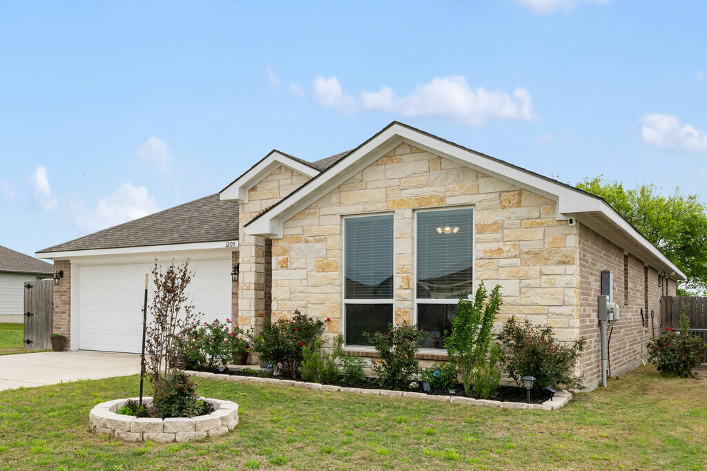 Property Photo: 1205 Coriander Road TX 76501