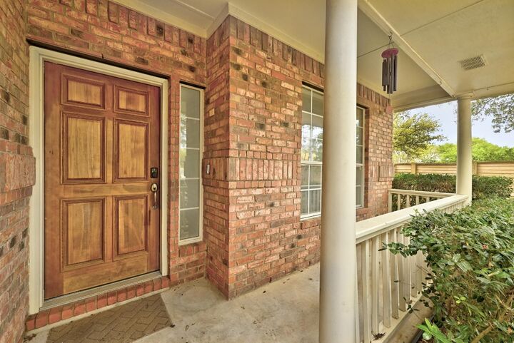 Property Photo: 13401 Lamplight Village Avenue TX 78727