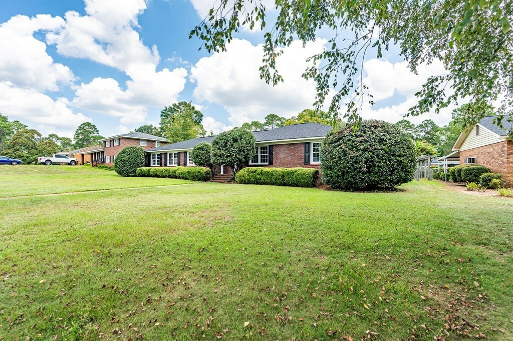 Property Photo:  2012 Lullwater Road  GA 31707 