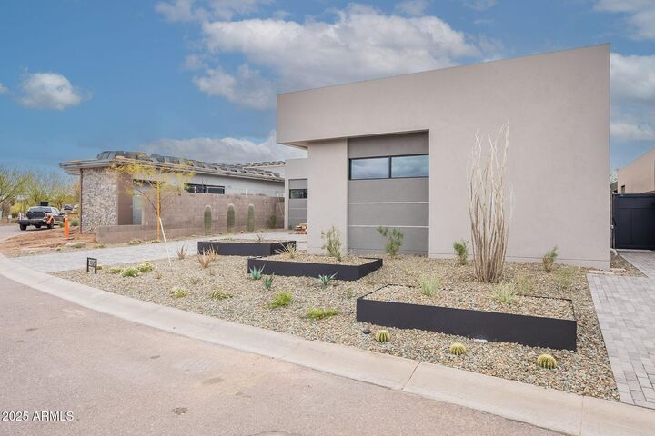 Property Photo:  37200 N Cave Creek Road 1019  AZ 85262 