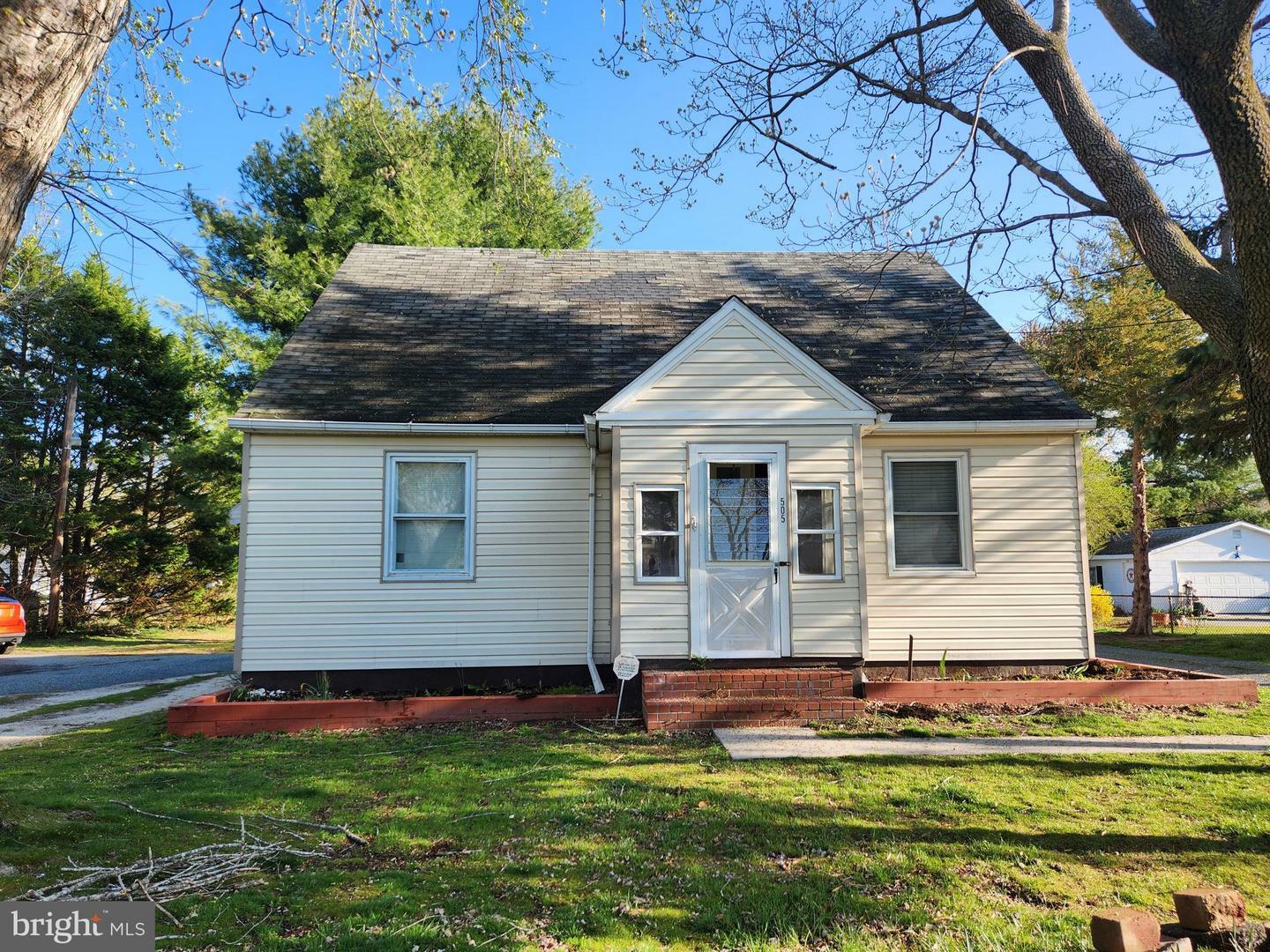 Property Photo: 505 E College Avenue MD 21804