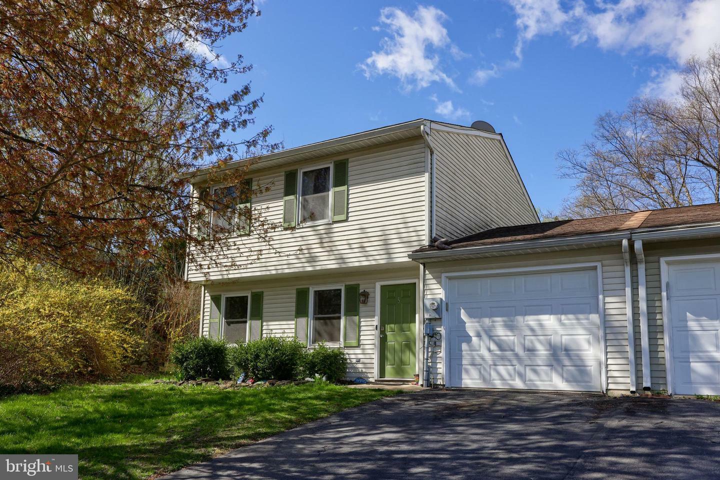 5 Amber Court  Millersville PA 17551 photo